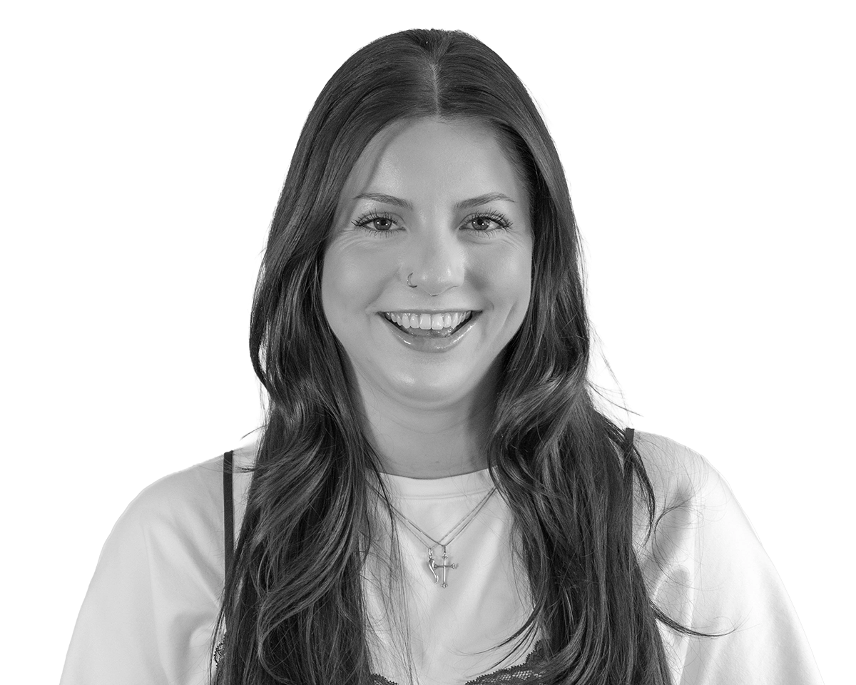 Isabelle Larson Isabelle Larson